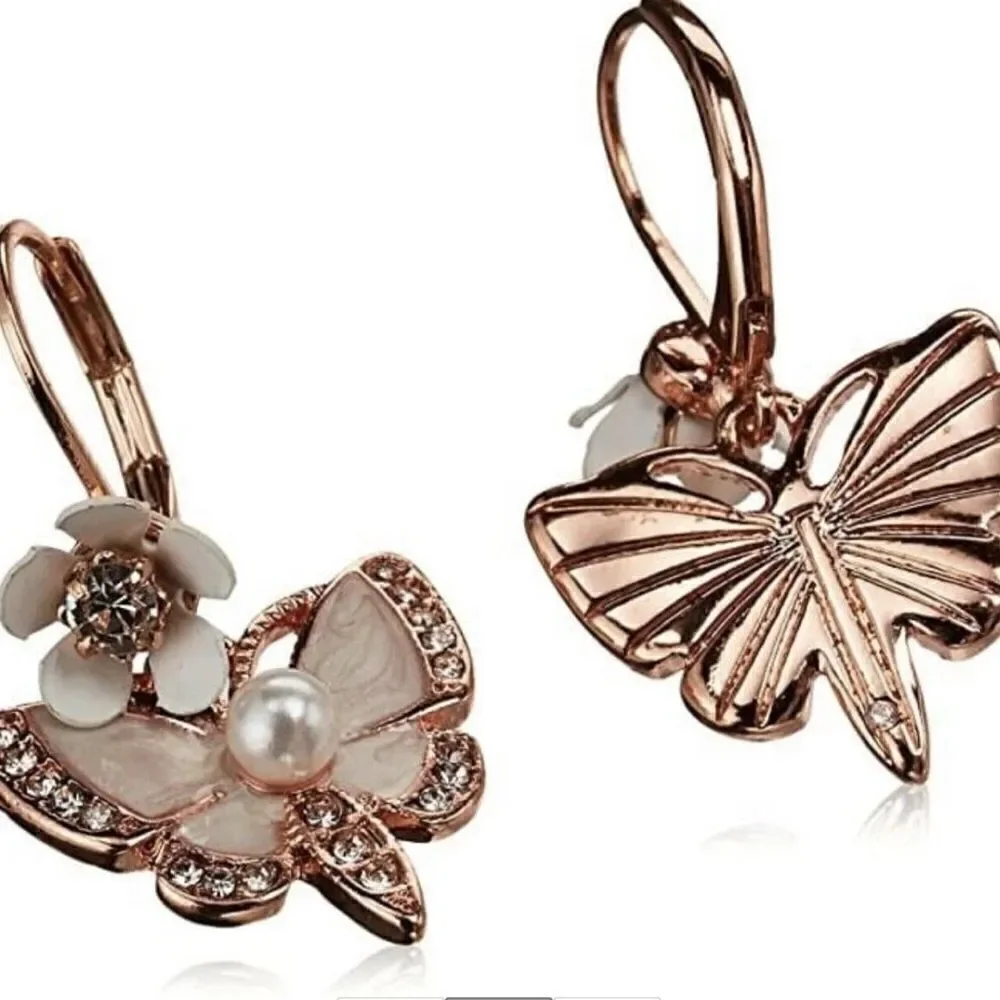 🦋 Betsey Johnson stunning unique  butterfly earrings 🦋